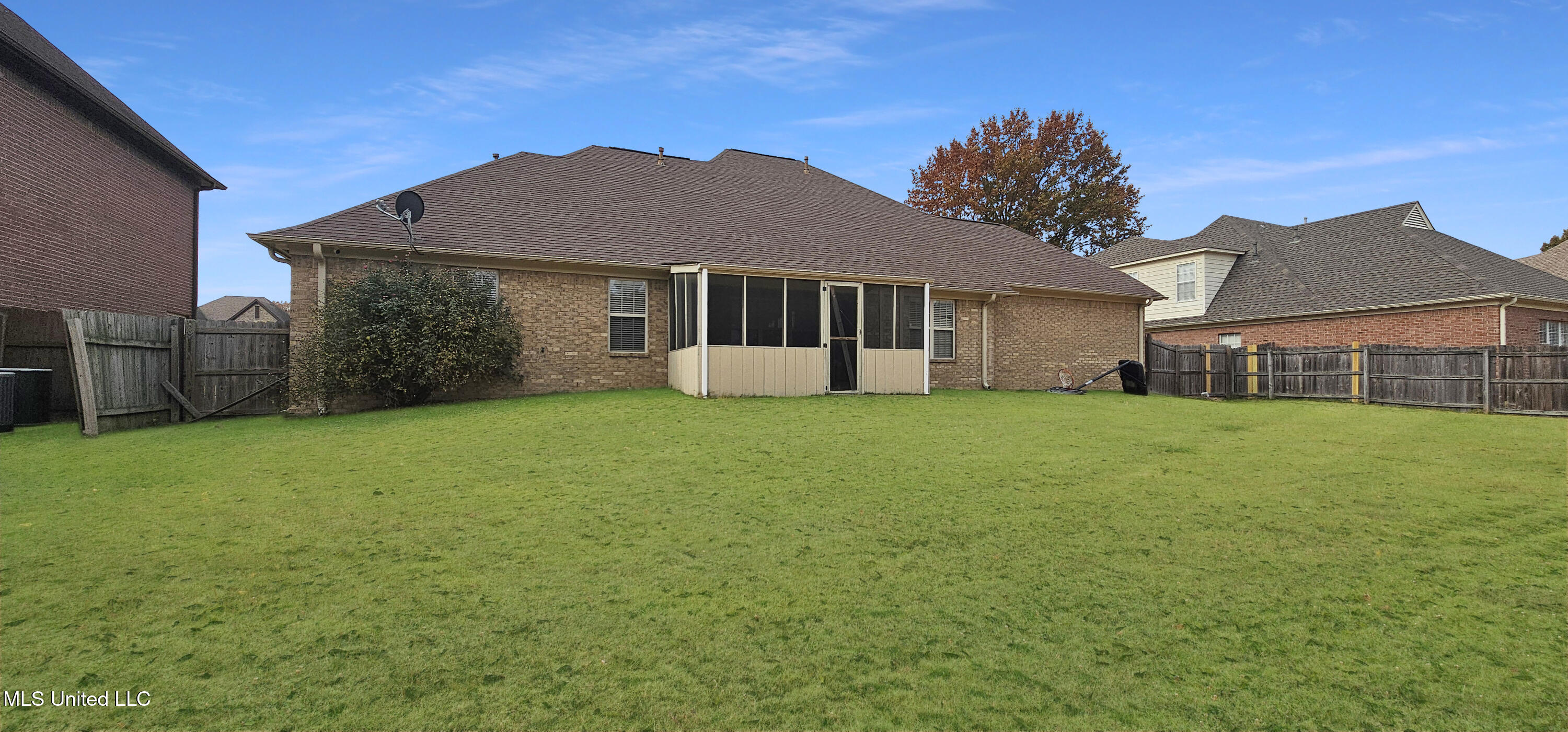 9336 Gee Gee Drive Olive Branch, MS 38654 - Photo 31 of 32 Back Exterior