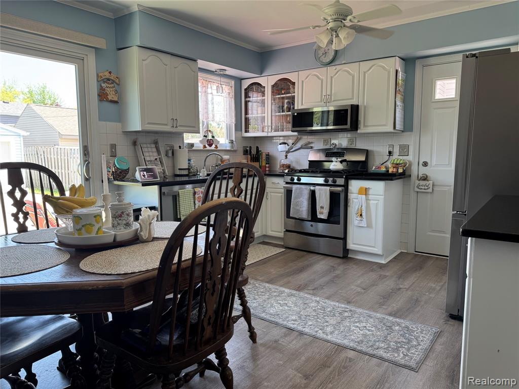 24145 Cottrell Clinton Township, MI 48035 - Photo 3 of 14