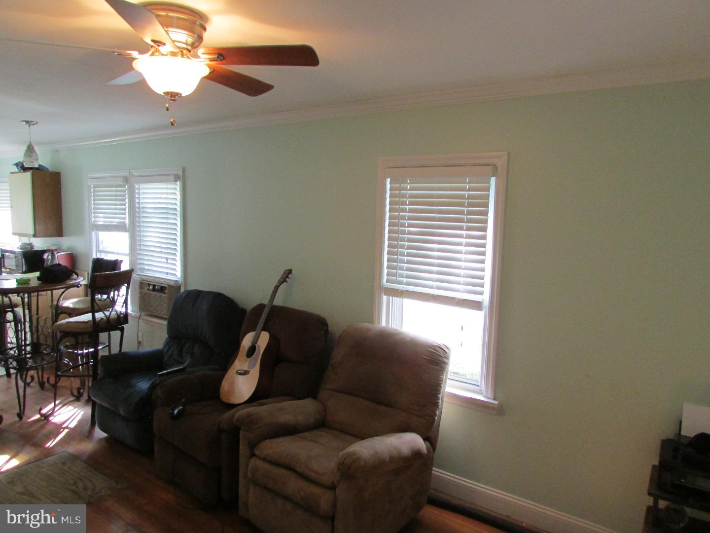 38 Ridge Avenue Mount Holly, NJ 08060 - Photo 5 of 12 Living Room