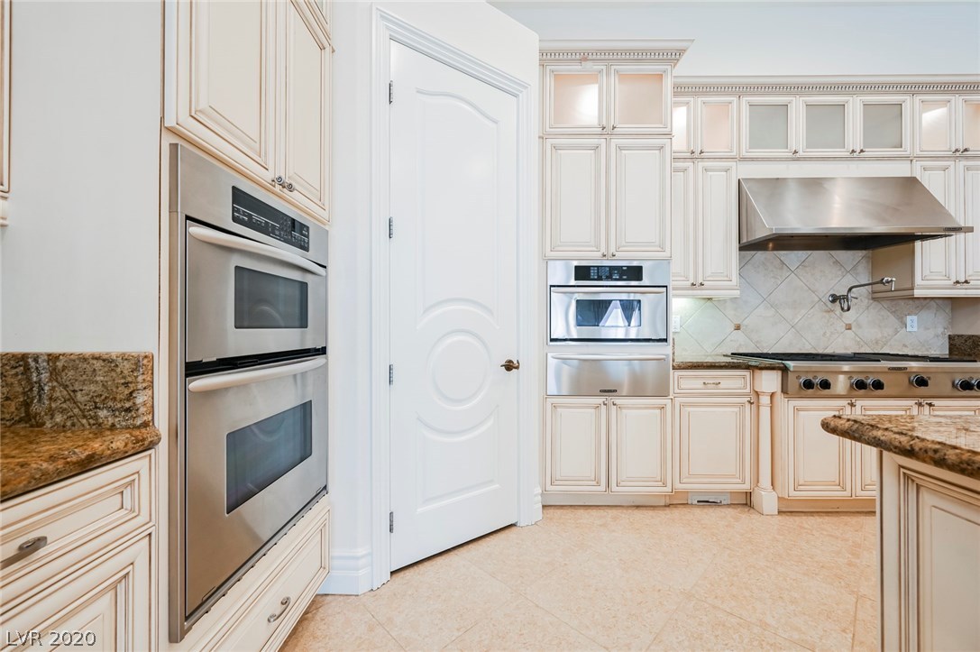 8485 West Picket Ridge Court Las Vegas, NV 89143 - Photo 5 of 46