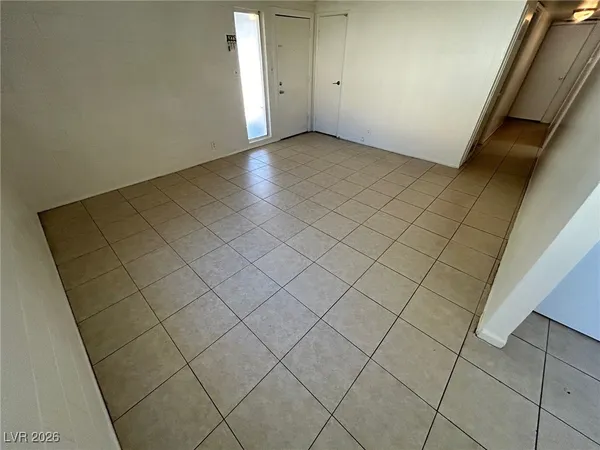 $1,750 | 1937 Capistrano Avenue, Las Vegas, NV 89169