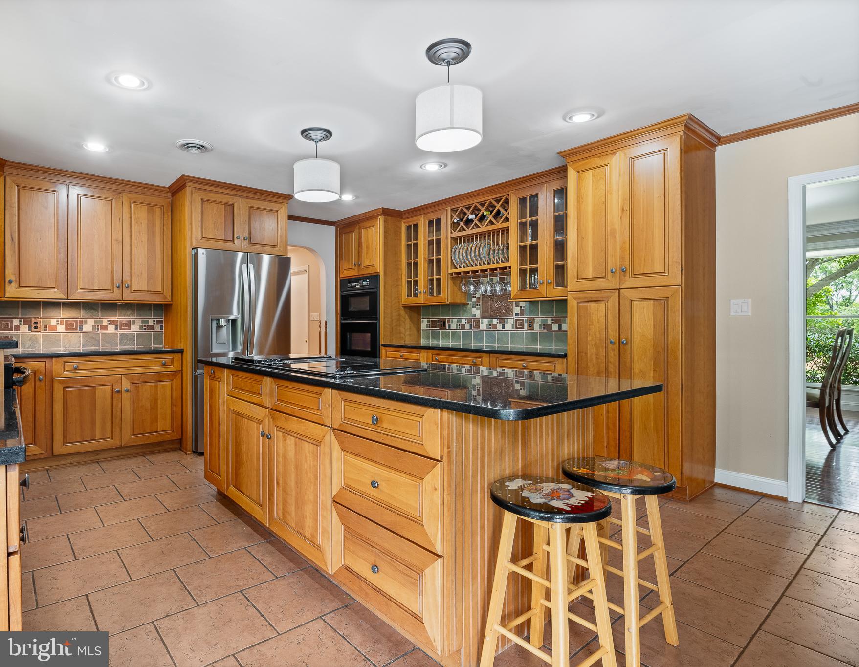 916 Upper Pindell Road Lothian, MD 20711 - Photo 52 of 111 Gracious sized Island