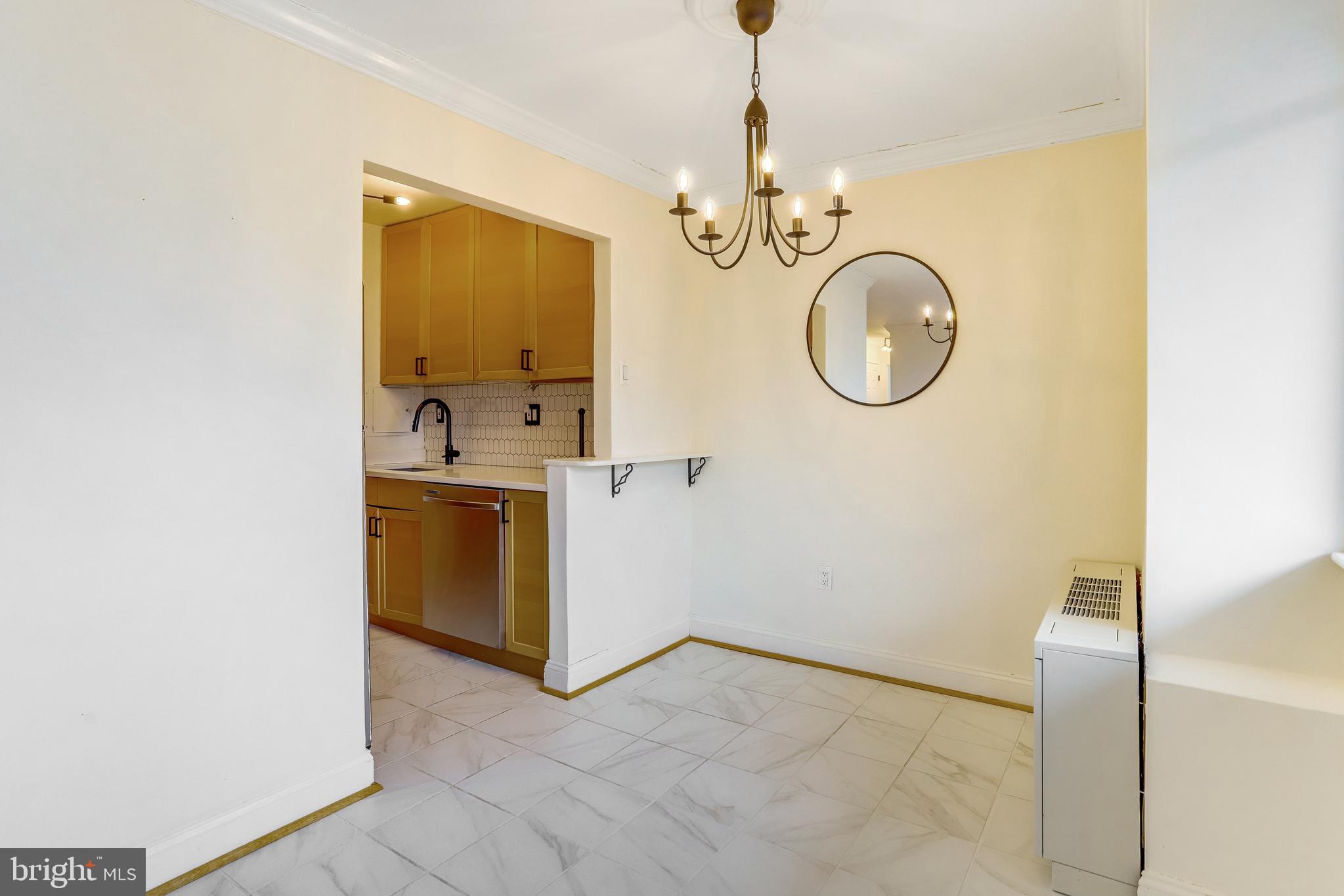 4401 Cherry Hill Road, Unit 46 Arlington, VA 22207 - Photo 14 of 34 Dining Area