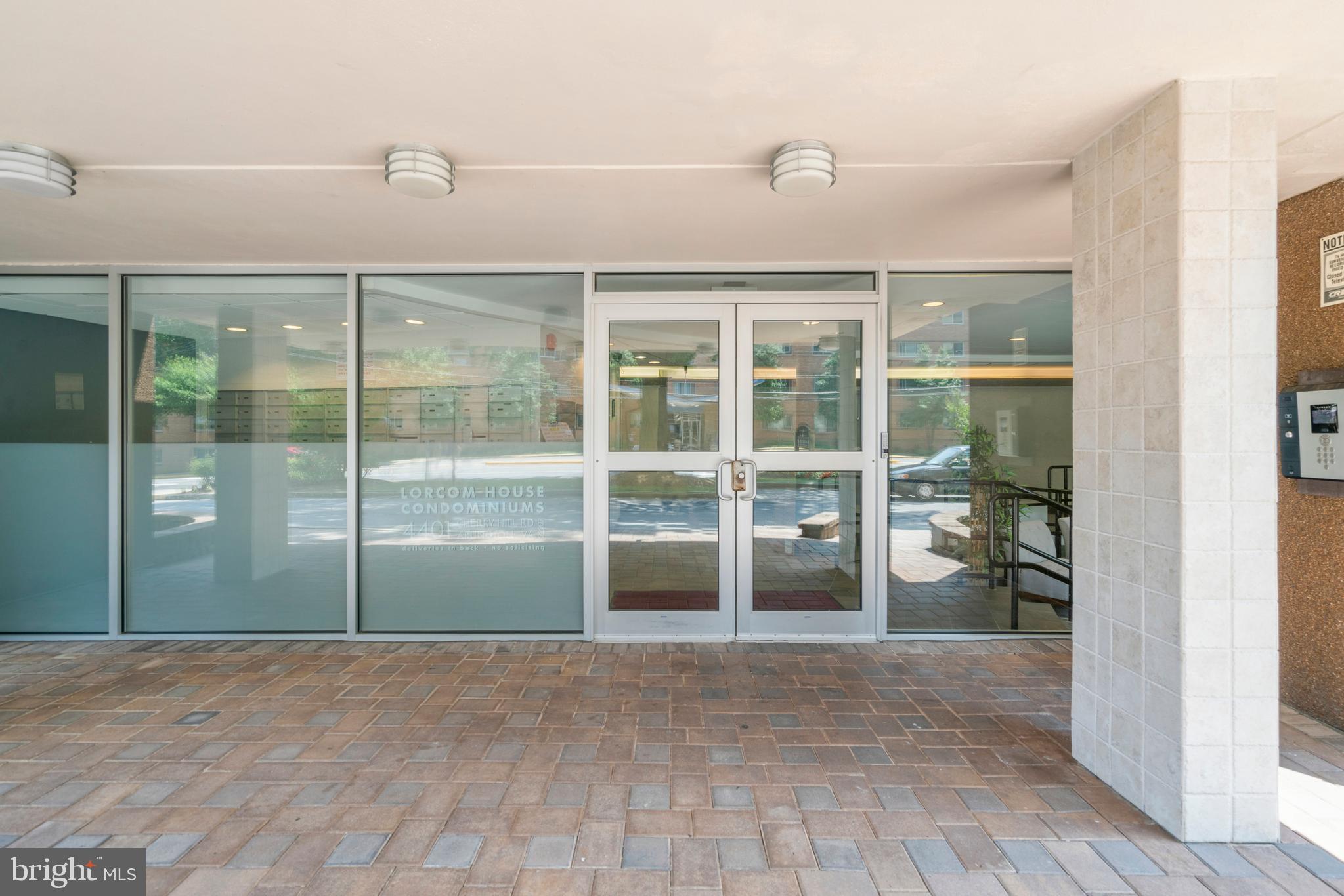 4401 Cherry Hill Road, Unit 46 Arlington, VA 22207 - Photo 2 of 34 Front entrace