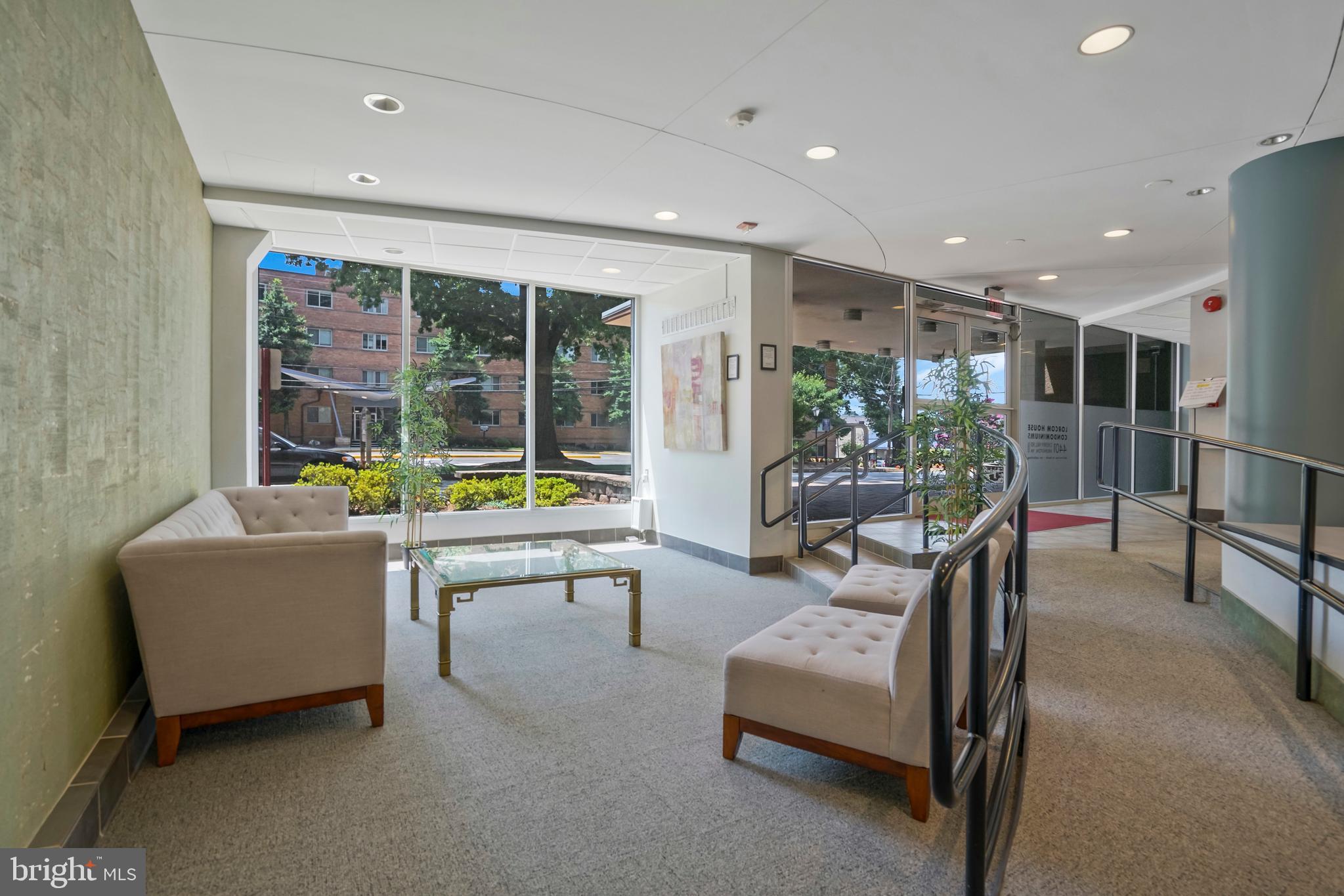 4401 Cherry Hill Road, Unit 46 Arlington, VA 22207 - Photo 5 of 34 Lobby Area