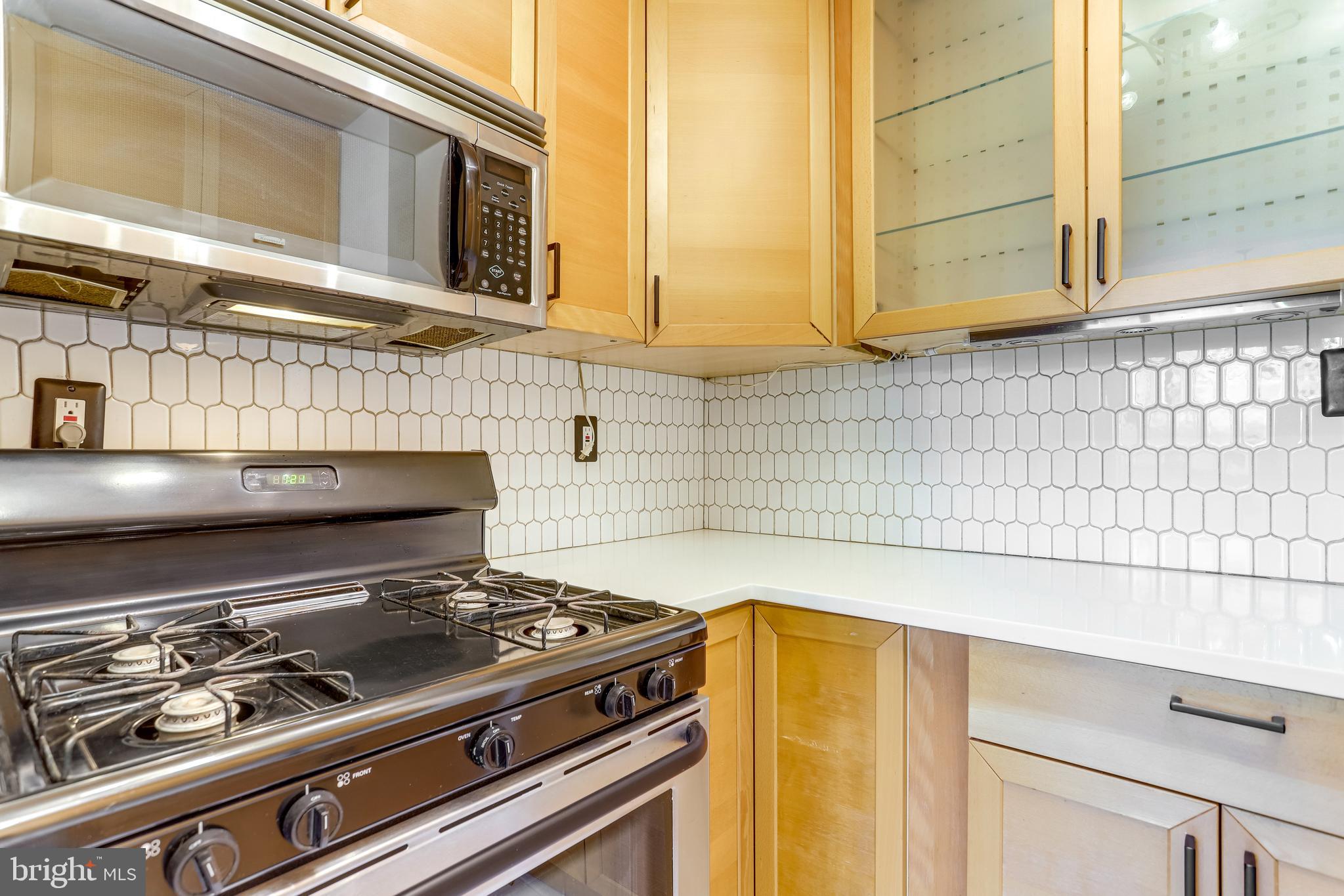 4401 Cherry Hill Road, Unit 46 Arlington, VA 22207 - Photo 10 of 34 Kitchen
