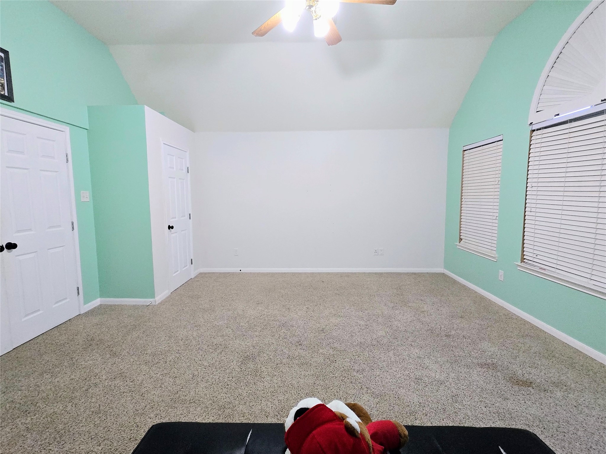 9211 Memorial Grove Drive Spring, TX 77379 - Photo 22 of 38 a view of livingroom and a kitchen