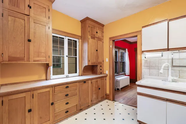 $500,000 | 4621 Bryant Avenue South, Minneapolis, MN 55419