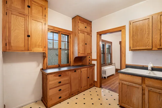 $500,000 | 4621 Bryant Avenue South, Minneapolis, MN 55419