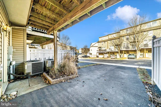 $389,990 | 554 Eisenhower Drive, Frederick, MD 21703