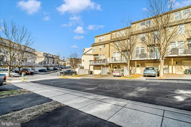 $389,990 | 554 Eisenhower Drive, Frederick, MD 21703