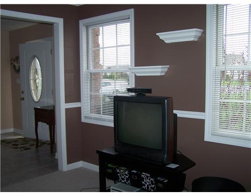 118 Spring Ridge Drive Butler, PA 16001 - Photo 8 of 14 Living Room.
