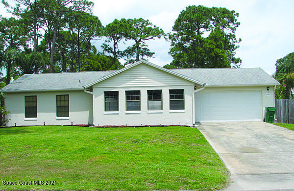 5210 Holden Road Cocoa, FL 32927 - Photo 1 of 28 Front View