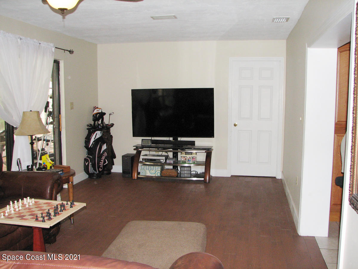 5210 Holden Road Cocoa, FL 32927 - Photo 4 of 28 LR 2