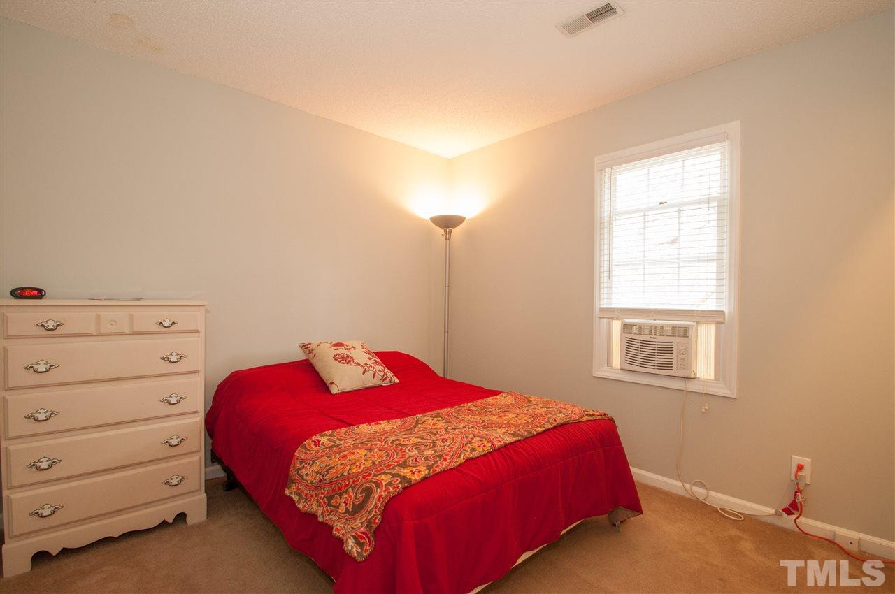 704 Thistlegate Trail Raleigh, NC 27610 - Photo 15 of 25 Gallery Image 15