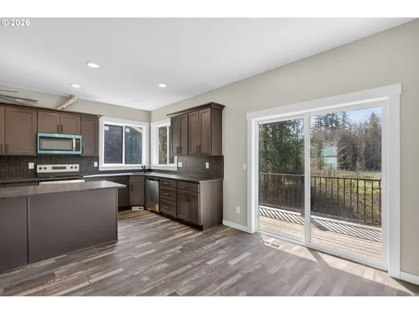 $559,000 | 233 E Street, Vernonia, OR 97064