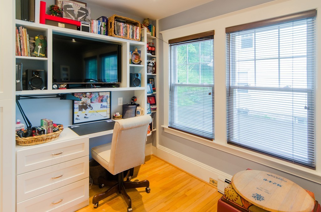 57 Beaconsfield Road, Unit 57 Brookline, MA 02445 - Photo 5 of 17