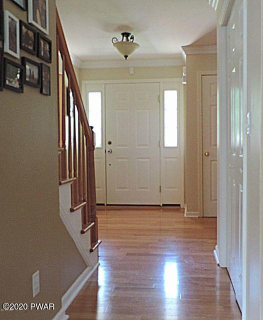 109 Foxtail Road Greeley, PA 18425 - Photo 3 of 17