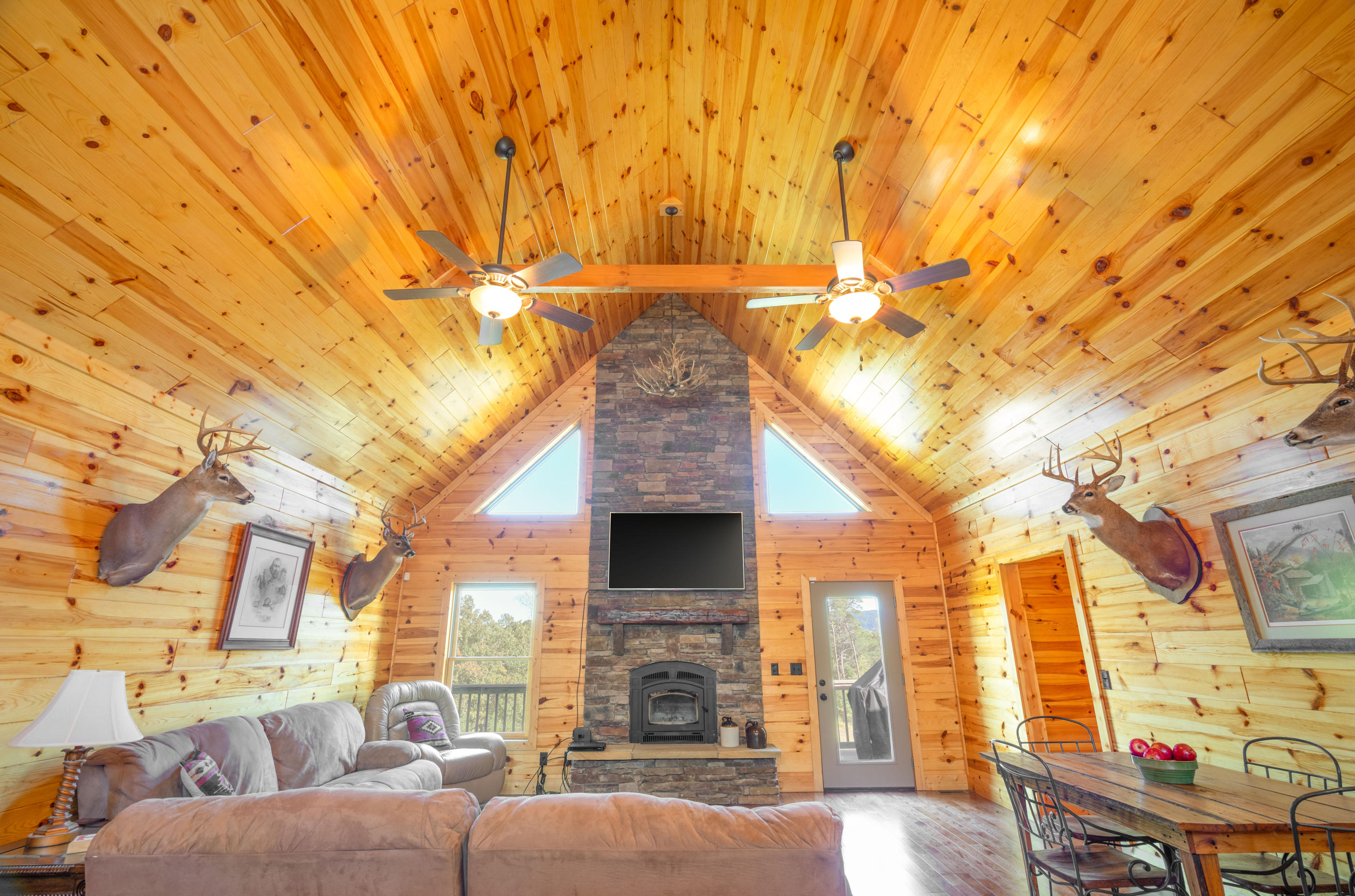 622 Fox Trail Road Jasper, TN 37347 - Photo 14 of 38 Great Room