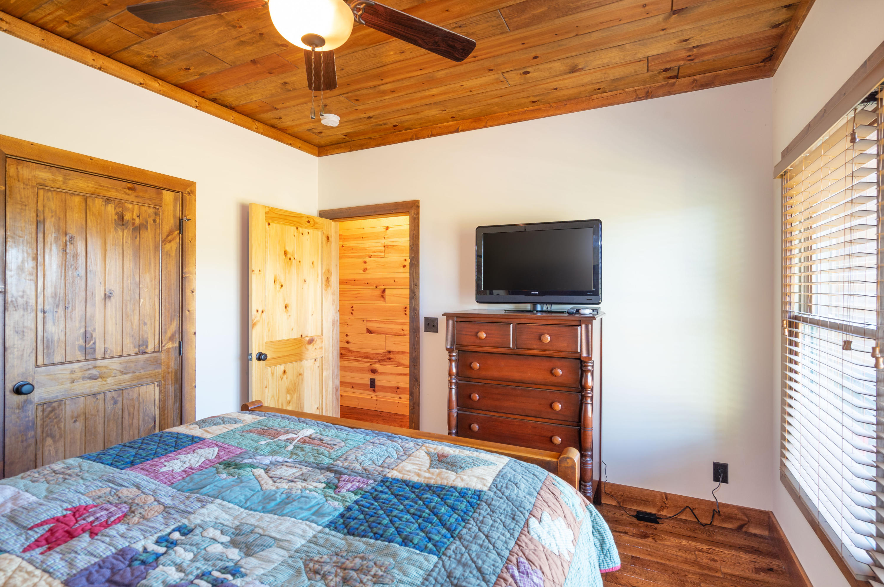 622 Fox Trail Road Jasper, TN 37347 - Photo 22 of 38 Bedroom 2b