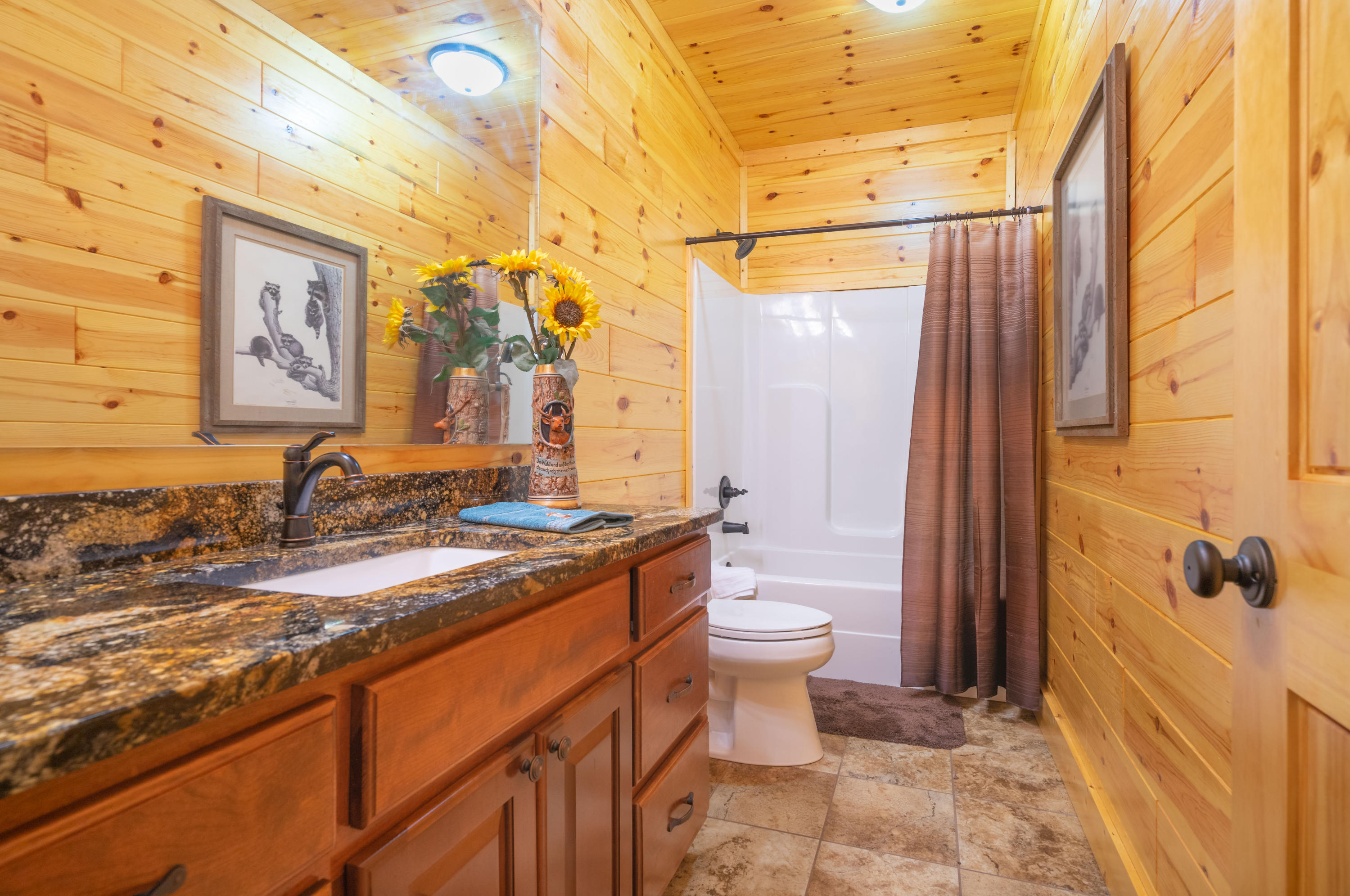 622 Fox Trail Road Jasper, TN 37347 - Photo 24 of 38 Full Bathroom