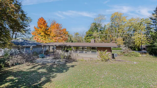 $255,000 | 3109 11th Street, Winthrop Harbor, IL 60096