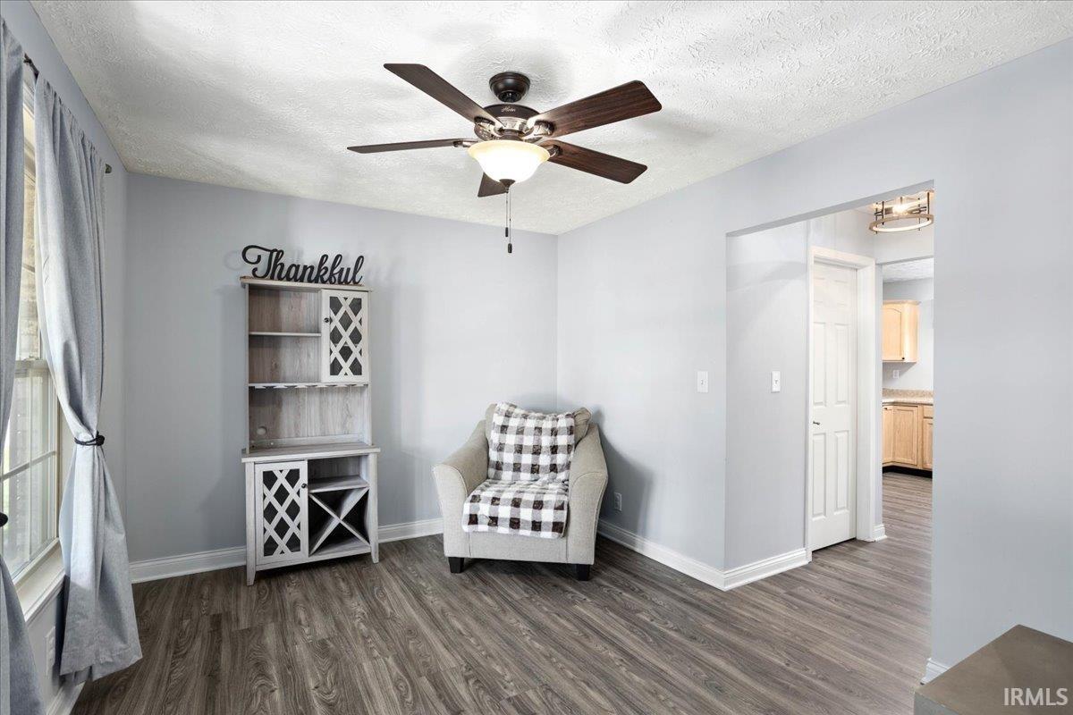 23 Freeman Drive Rossville, IN 46065 - Photo 2 of 34