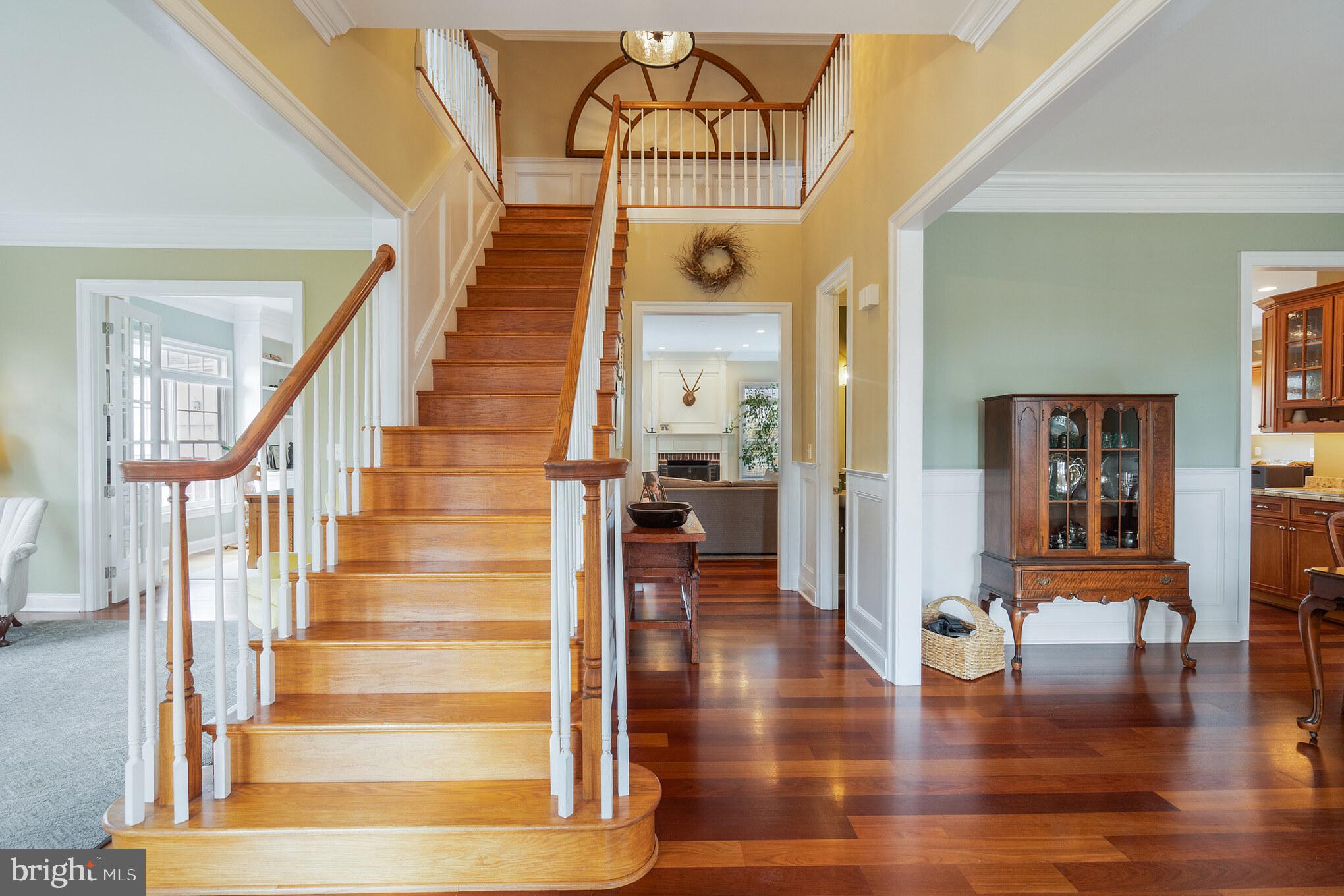 8291 Roxborough Loop Gainesville, VA 20155 - Photo 19 of 39 Beautiful light filled foyer
