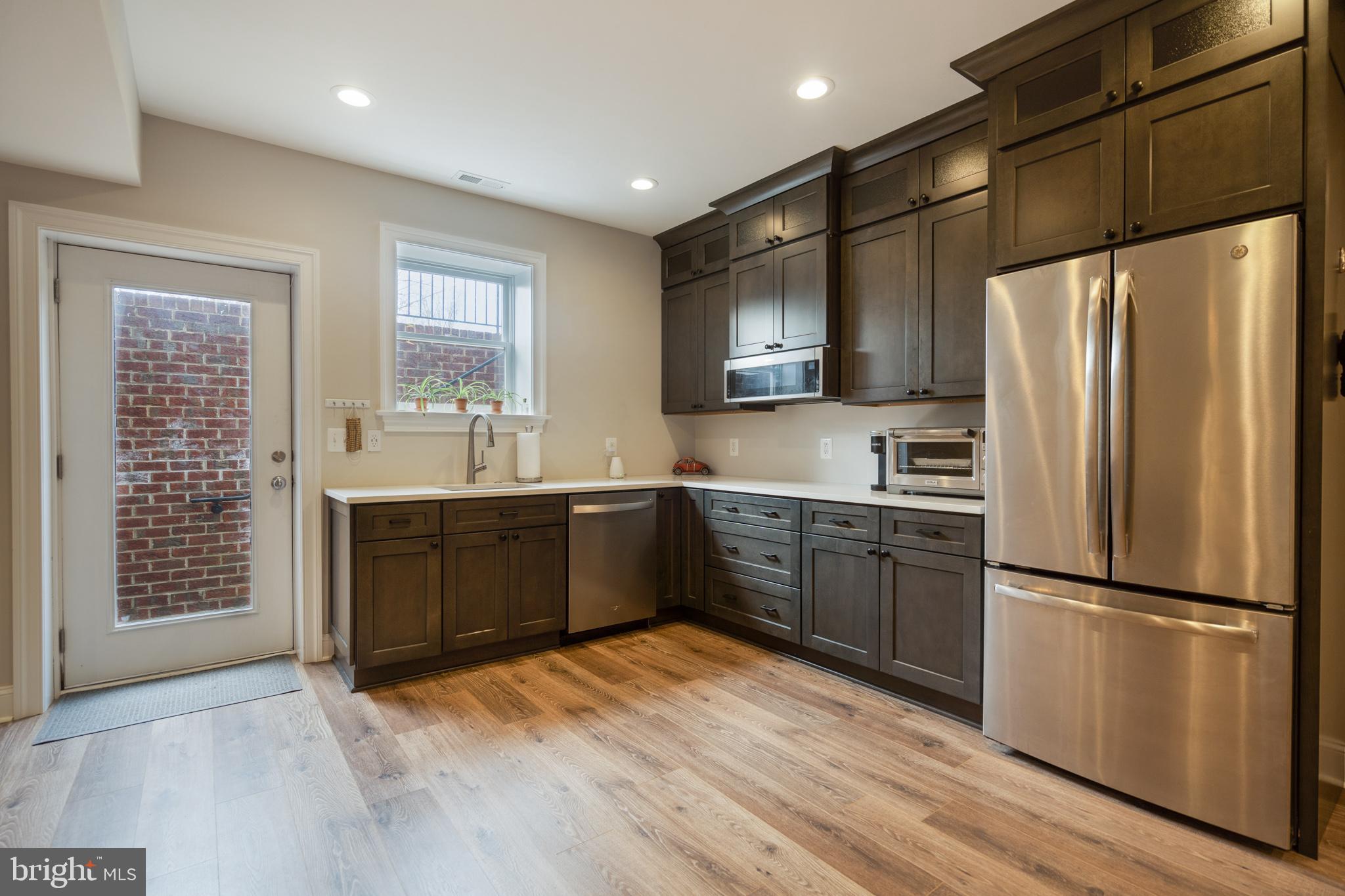 8291 Roxborough Loop Gainesville, VA 20155 - Photo 33 of 39 Gorgeous second kitchen in bsmt.