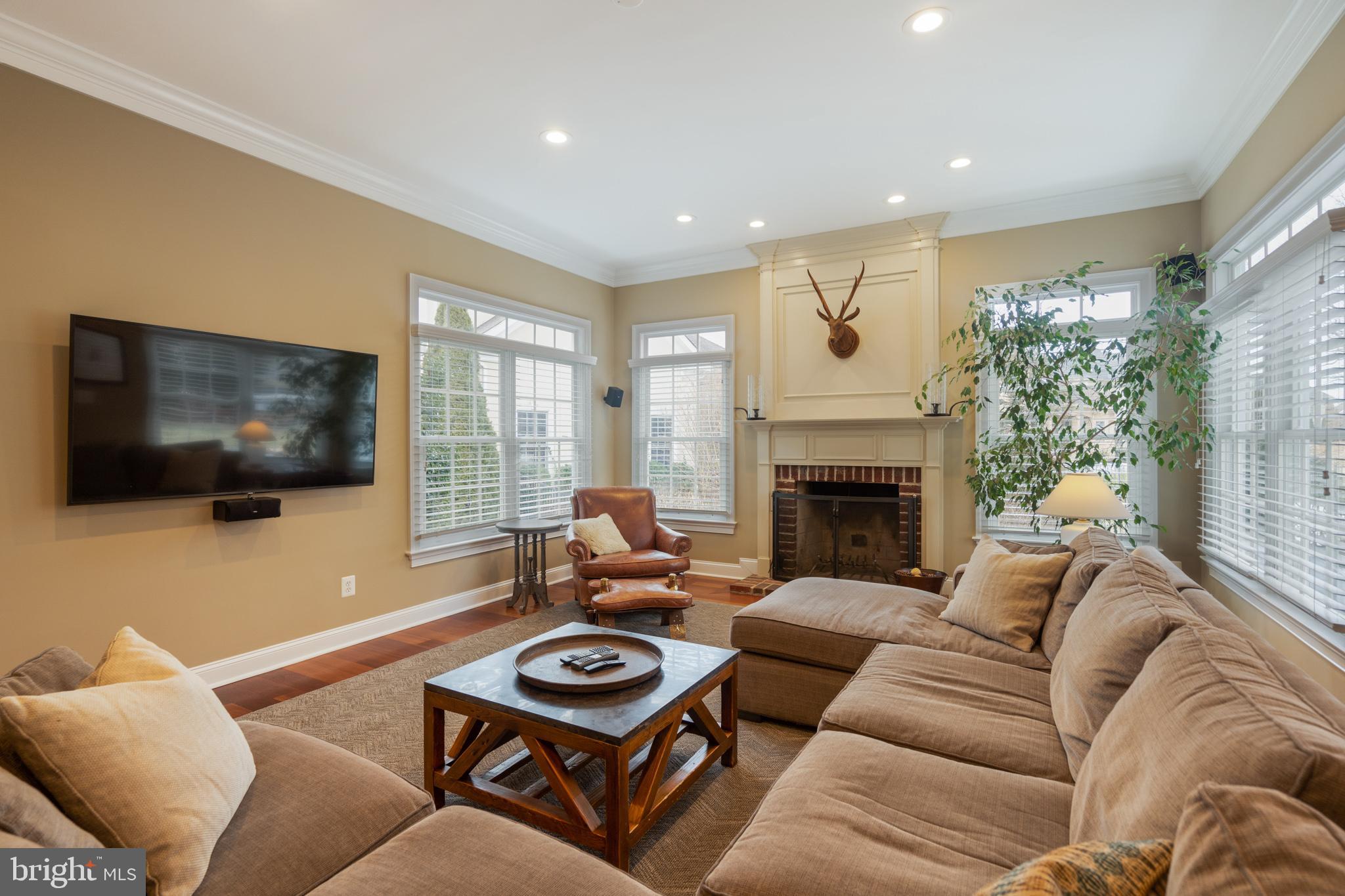 8291 Roxborough Loop Gainesville, VA 20155 - Photo 6 of 39 Gallery Image 6
