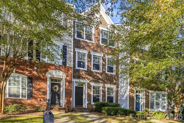 $365,000 | 10710 Kemptown Square South, Mint Hill, NC 28227