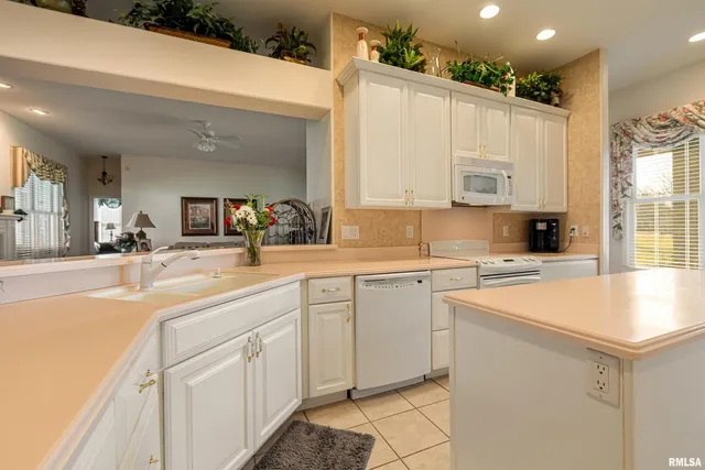 $480,000 | 1410 Bradford Lane, Carbondale, IL 62902