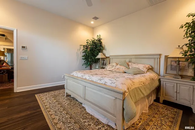 $480,000 | 1410 Bradford Lane, Carbondale, IL 62902