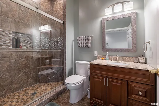 $480,000 | 1410 Bradford Lane, Carbondale, IL 62902