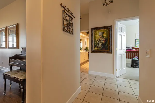 $480,000 | 1410 Bradford Lane, Carbondale, IL 62902