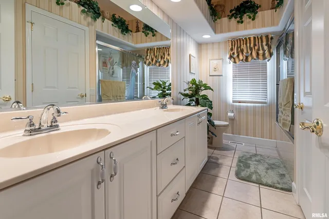 $480,000 | 1410 Bradford Lane, Carbondale, IL 62902