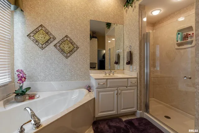 $480,000 | 1410 Bradford Lane, Carbondale, IL 62902