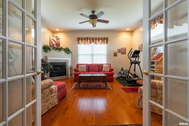 $480,000 | 1410 Bradford Lane, Carbondale, IL 62902