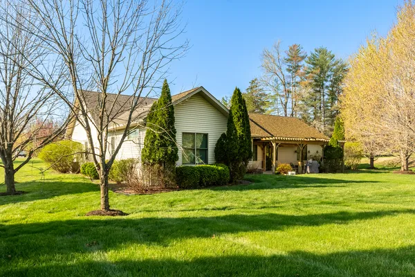 $450,000 | 1410 Bradford Lane, Carbondale, IL 62902