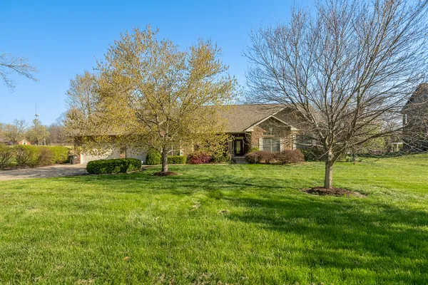 $450,000 | 1410 Bradford Lane, Carbondale, IL 62902