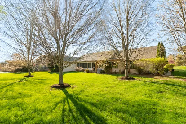 $450,000 | 1410 Bradford Lane, Carbondale, IL 62902