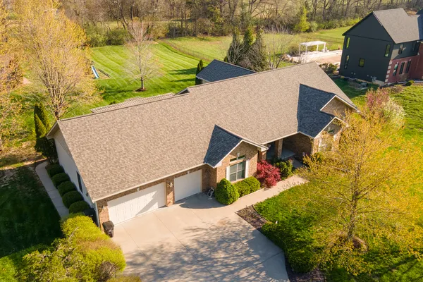 $450,000 | 1410 Bradford Lane, Carbondale, IL 62902