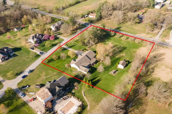 $450,000 | 1410 Bradford Lane, Carbondale, IL 62902