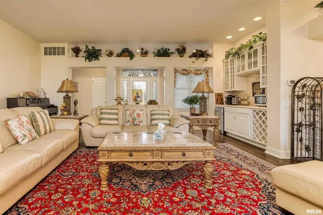 $480,000 | 1410 Bradford Lane, Carbondale, IL 62902