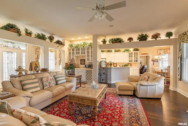 $480,000 | 1410 Bradford Lane, Carbondale, IL 62902