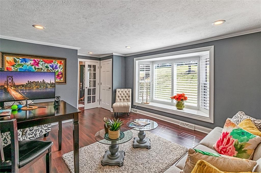 2389 Mill Grove Road Pittsburgh, PA 15241 - Photo 4 of 24