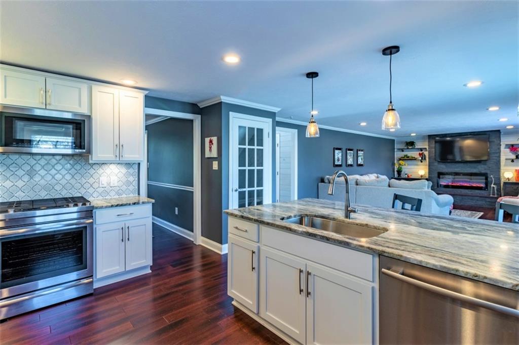 2389 Mill Grove Road Pittsburgh, PA 15241 - Photo 7 of 24