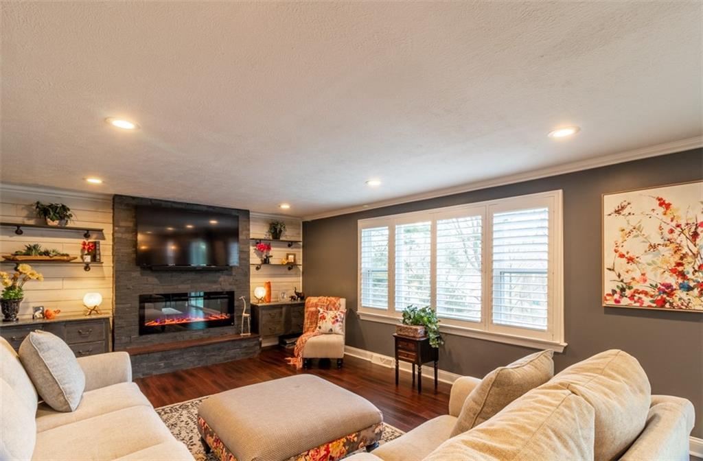 2389 Mill Grove Road Pittsburgh, PA 15241 - Photo 9 of 24