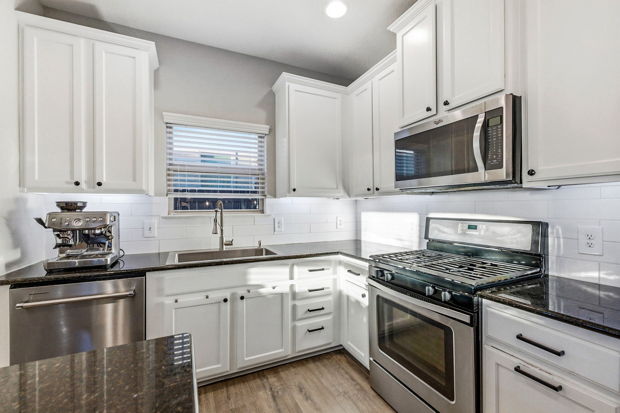 9512 Tanager Way, Unit 112 Austin, TX 78748 - Photo 13 of 40