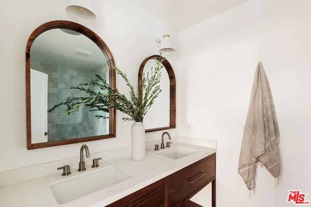 $2,500,000 | 3257 Cattaraugus Avenue, Los Angeles, CA 90034